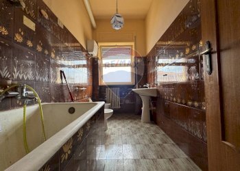 Bagno - Appartamento via Raffaele Caporali
 
27, Lanciano - foto 16