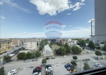 Edificio all\'aperto - Trilocale Via Guglielmo Polzinetti
 
3, Lanciano - foto 33