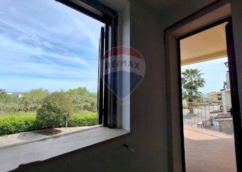 Balcone - Villa Bifamiliare Via Adriatica Nord
 
75, San Vito Chietino - foto 7