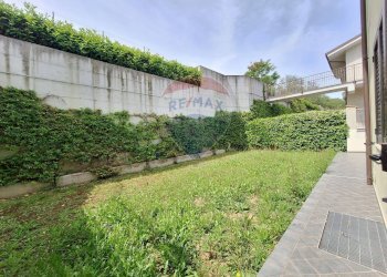 Giardino - Villa Bifamiliare Via Adriatica Nord
 
75, San Vito Chietino - foto 9