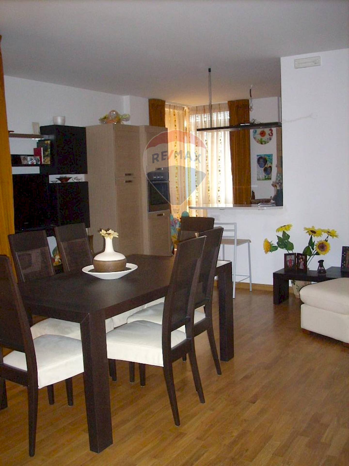 Sala da pranzo - Quadrilocale Viale Cappuccini
 
32/A, Lanciano - foto 1