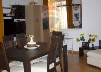 Sala da pranzo - Quadrilocale Viale Cappuccini
 
32/A, Lanciano - foto 1