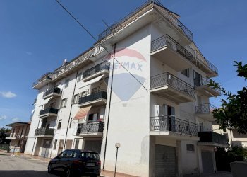 Edificio all\'aperto - Quadrilocale Via San Rocco
 
132, San Vito Chietino - foto 3