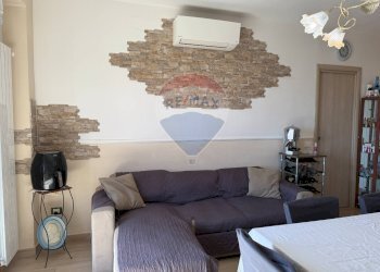 Sala da pranzo - Quadrilocale Via San Rocco
 
132, San Vito Chietino - foto 19