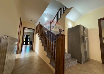 Scale - Casa indipendente Contrada Madonna del Basilico
 
2, Villa Santa Maria - foto 10