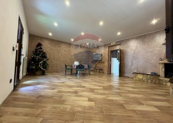 Sala da pranzo - Casa indipendente Contrada Madonna del Basilico
 
2, Villa Santa Maria - foto 18