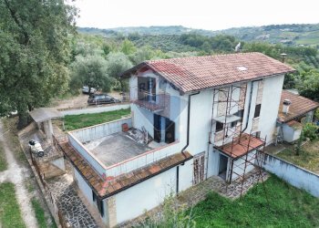 Casa all\'aperto - Casa semi indipendente Contrada Sabbioni
 
snc, Lanciano - foto 4
