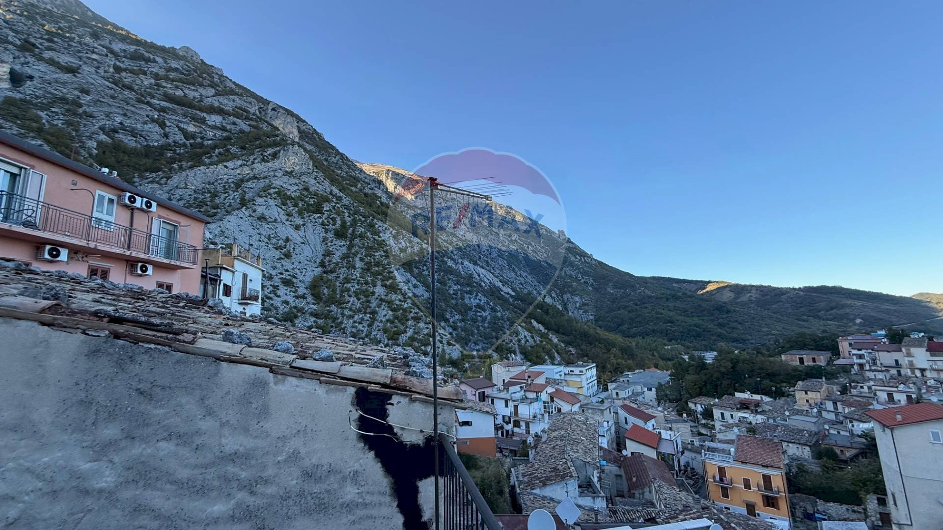 Vista delle montagne - Casa semi indipendente Via Napoli
 
snc, Fara San Martino - foto 1