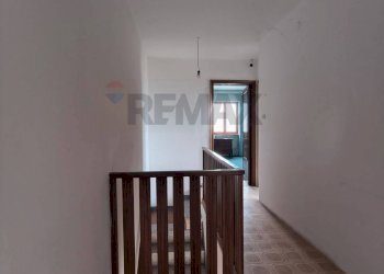 Scale - Casa semi indipendente Frazione Gallo
 
34, Civitella Messer Raimondo - foto 19