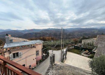 Edificio all\'aperto - Casa semi indipendente Frazione Gallo
 
34, Civitella Messer Raimondo - foto 20