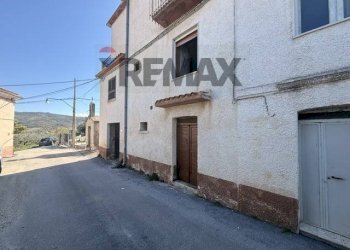 Casa all\'aperto - Semi-detached house Frazione Gallo
 
34, Civitella Messer Raimondo - photo 2
