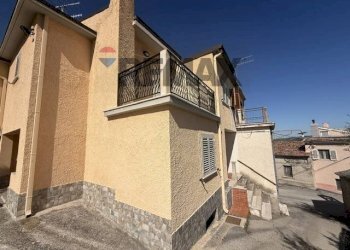 Casa all\'aperto - Semi-detached house Frazione Gallo
 
34, Civitella Messer Raimondo - photo 9