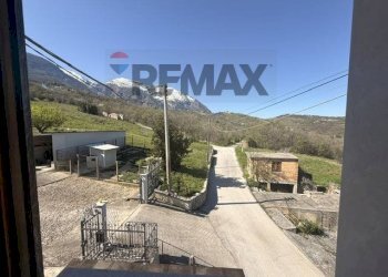 Vista delle montagne - Semi-detached house Frazione Gallo
 
34, Civitella Messer Raimondo - photo 48