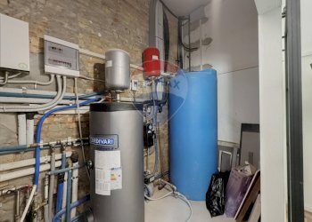 Dispensa di stoccaggio - Villa Via della Croce
 
21, Casalbordino - foto 121