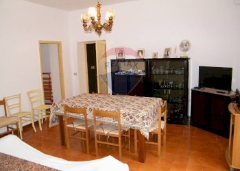 Sala da pranzo - Trilocale Via del Parco
 
29, Lama dei Peligni - foto 12