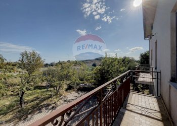 Balcone - Casa indipendente Contrada Camicie
 
1, Lanciano - foto 28