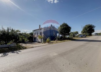 Casa all\'aperto - Casa indipendente Contrada Camicie
 
1, Lanciano - foto 55