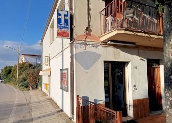 Casa all\'aperto - Attività Commerciale Villa Andreoli
237, Lanciano - foto 5