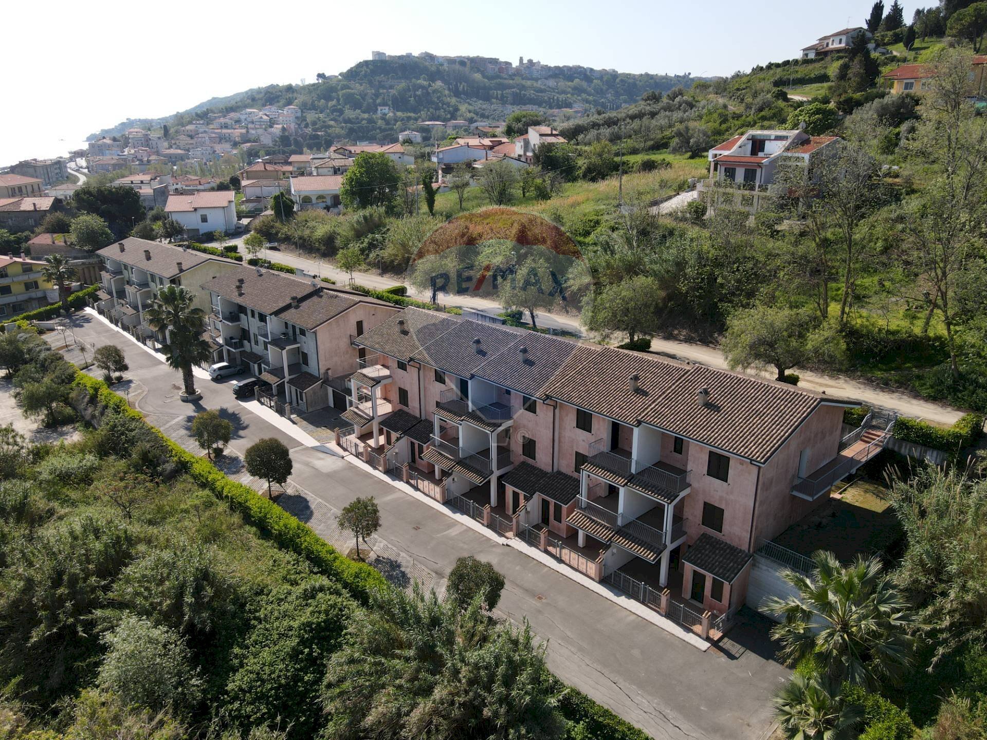 Edificio all\'aperto - Three-room apartment Via Adriatica Nord
 
75, San Vito Chietino - photo 2