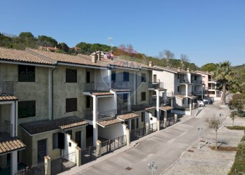 Edificio all\'aperto - Three-room apartment Via Adriatica Nord
 
75, San Vito Chietino - photo 3