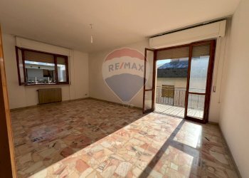 Stanza vuota - Appartamento Via Martiri VI Ottobre
 
33, Lanciano - foto 7