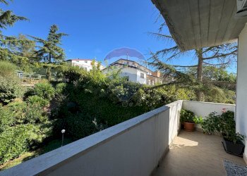 Balcone - Appartamento Via Gesi
 
9, Santa Maria Imbaro - foto 29