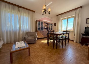 Sala da pranzo - Casa indipendente Villa Selciaroli
 
74, Crecchio - foto 15