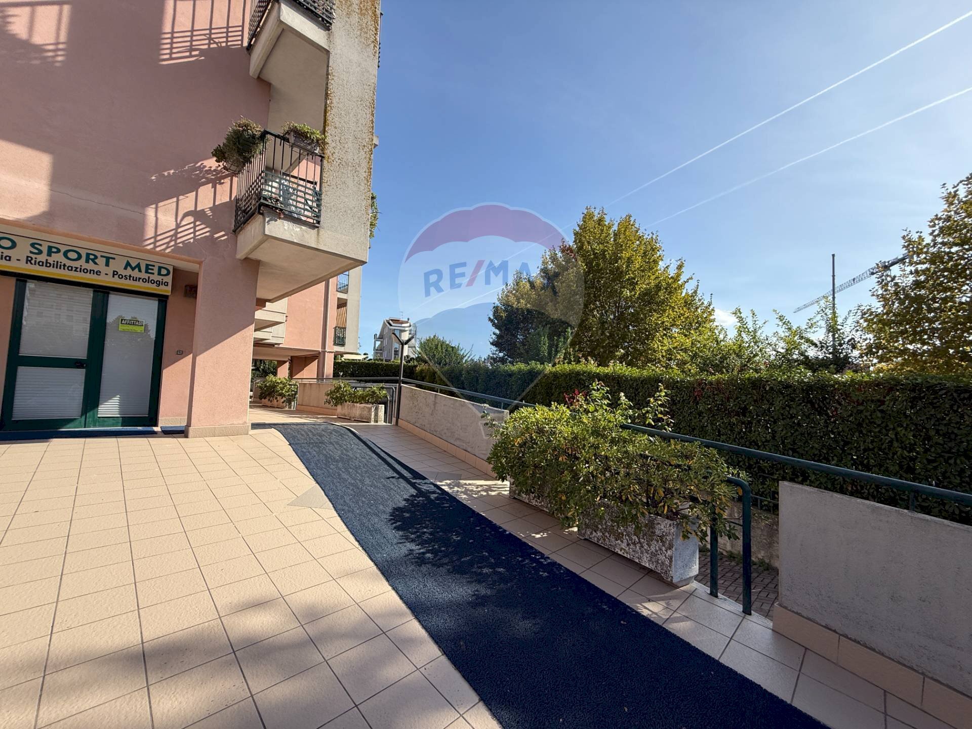 Terrazza - Locale Commerciale Piazza Eraldo Miscia
 
13, Lanciano - foto 2