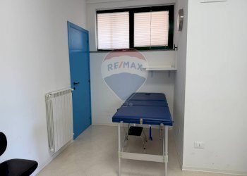 Camera / camera da letto - Locale Commerciale Piazza Eraldo Miscia
 
13, Lanciano - foto 7