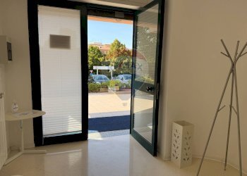 Stanza vuota - Locale Commerciale Piazza Eraldo Miscia
 
13, Lanciano - foto 21