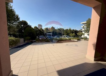 Terrazza - Locale Commerciale Piazza Eraldo Miscia
 
13, Lanciano - foto 29