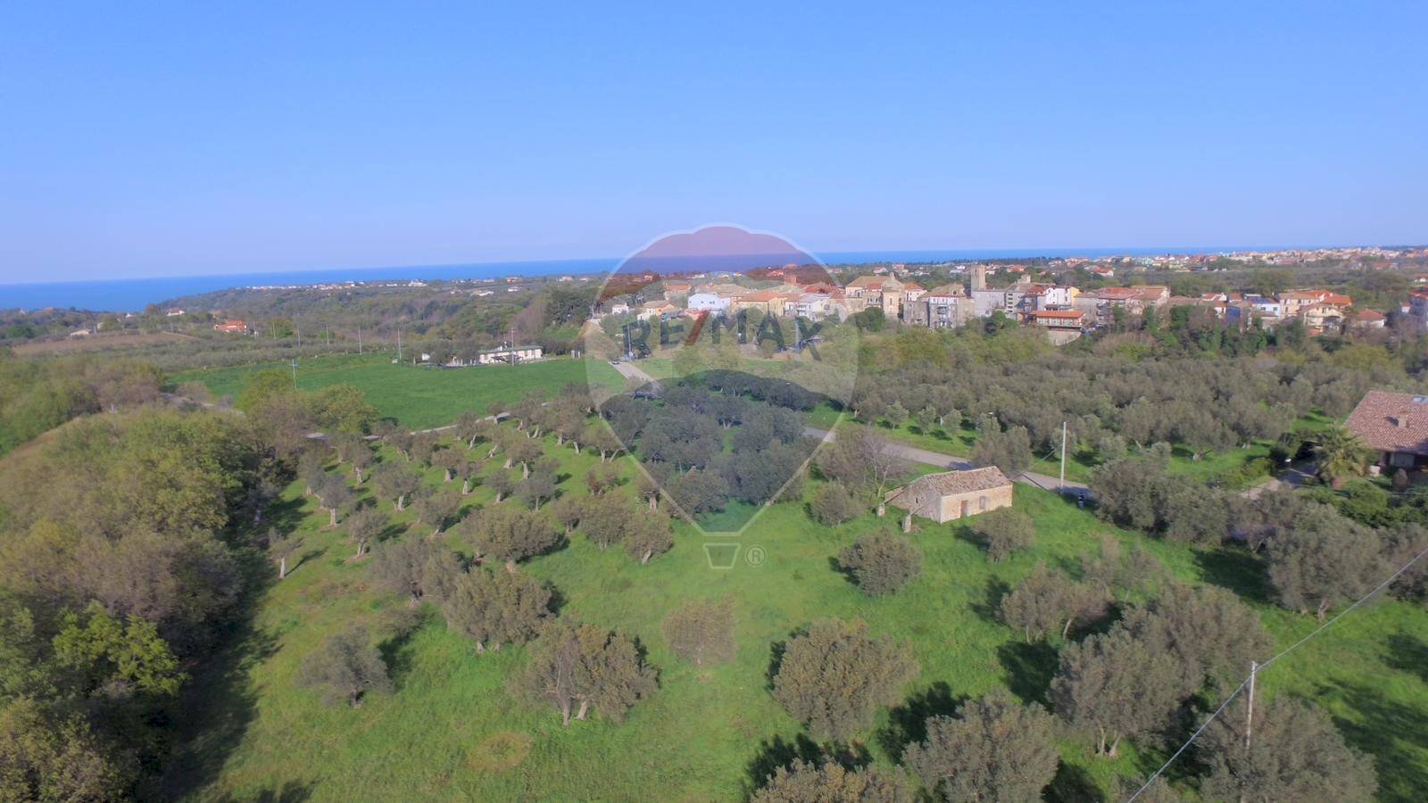 Vista delle montagne - Terreno edificabile contrada Felluca, Rocca San Giovanni - foto 1