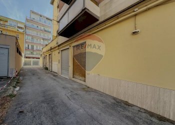 Terrazza - Appartamento Viale Vittoria Colonna
 
15, Pescara - foto 19