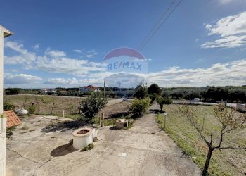 Vista delle montagne - Casa semi indipendente Strada Provinciale per Rocca San Giovanni
 
81, Fossacesia - foto 13