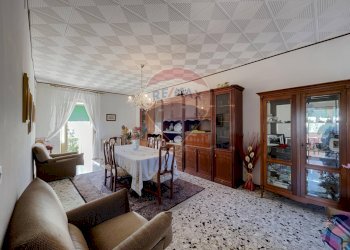 Sala da pranzo - Casa semi indipendente Strada Provinciale per Rocca San Giovanni
 
81, Fossacesia - foto 25