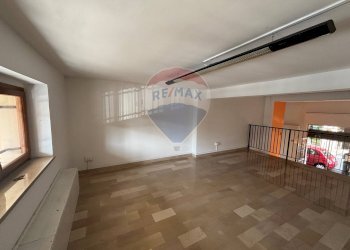 Stanza vuota - Locale Commerciale Via Mario Bianco
 
6, Lanciano - foto 12