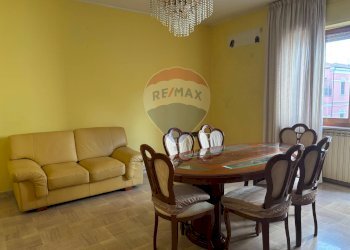 Sala da pranzo - Quadrilocale Viale Marconi
 
19, Lanciano - foto 4