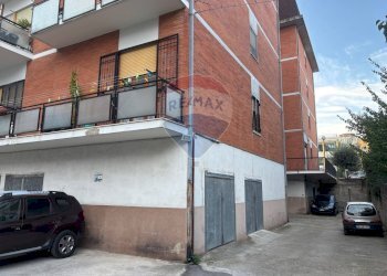Edificio all\'aperto - Quadrilocale Viale Marconi
 
19, Lanciano - foto 2