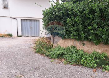 Giardino - Magazzino Martiri Della Violenza
 
14, Vasto - foto 2