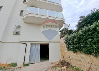 Edificio all\'aperto - Magazzino Martiri Della Violenza
 
14, Vasto - foto 3