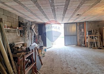 Non correlato - Magazzino Martiri Della Violenza
 
14, Vasto - foto 6