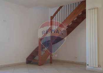 Scale - Villa a Schiera Via Antonella D'Aquino
 
51, Francavilla al Mare - foto 9