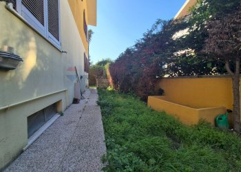 Giardino - Villa a Schiera Via Antonella D'Aquino
 
51, Francavilla al Mare - foto 9