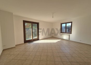 Stanza vuota - Villa a Schiera Via Antonella D'Aquino
 
51, Francavilla al Mare - foto 27