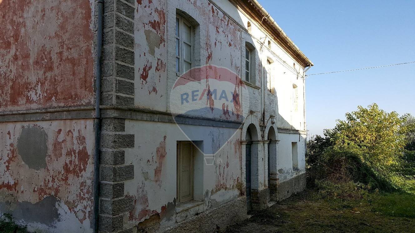 Edificio all\'aperto - Rustico Via Turri
39, Ari - foto 2