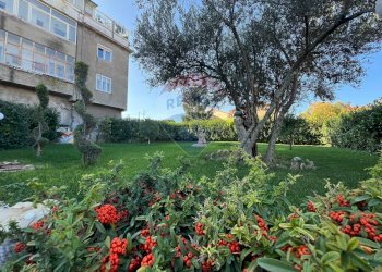 Giardino - Casa indipendente C.da Villa Stanazzo
 
143, Lanciano - foto 6