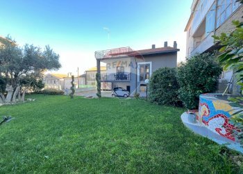 Giardino - Casa indipendente C.da Villa Stanazzo
 
143, Lanciano - foto 51