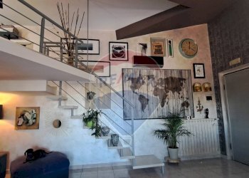 Soggiorno - Appartamento Via Ferdinando Galliani
 
27, Altino - foto 2