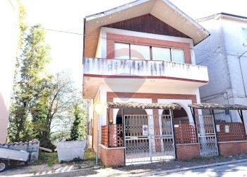 Casa all\'aperto - Casa indipendente Via Giuseppe di Tullio, Filetto - foto 1