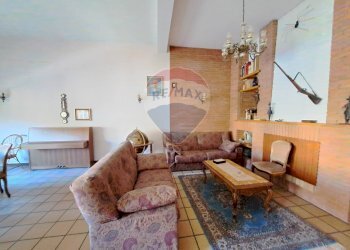 Soggiorno - Casa indipendente Via Giuseppe di Tullio, Filetto - foto 33